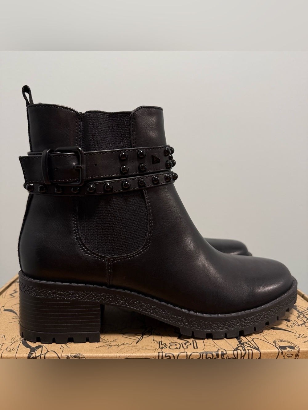 GC Shoes Women's Black Studded Ankle Boots - Picture 2 of 8